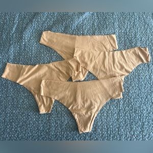 Commando Women's Butter Mid-Rise Thong 4 Pack
Size: S
[New]
Made in USA